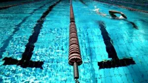 Dažnio keitiklis vandens siurbliui baseine: energijos efektyvumo didinimas baseine “Aquatic Centre” – panaudojimo analizė